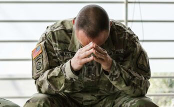 Comprendre le trouble de stress post-traumatique : fonctionnement, symptômes et options de traitement